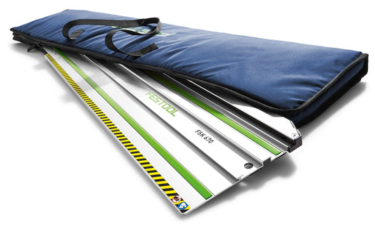 Festool Kappschiene FSK 670 mit Tauchsäge und blauer Schutztasche, Lieferumfang übersichtlich angeordnet