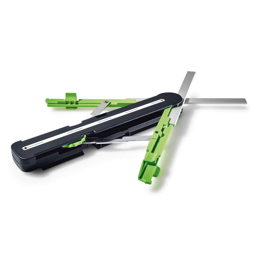 Festool Winkelschmiege SM-KS mit grünen Kunststoffkomponenten und schwarzem Messinstrument zur Winkelmessung