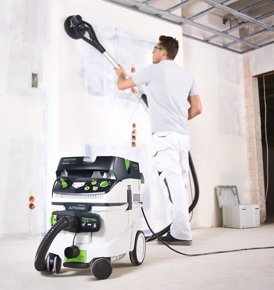 Festool Absauganlage AUTOclean mit Schleifteller bei Trockenschleifarbeiten an Gipskartonwand