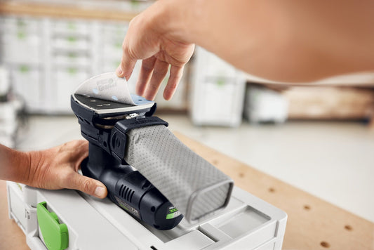 Festool Granat Delta Schleifblätter werden in Systainer³ M 112 sortiert nach Körnung gelagert