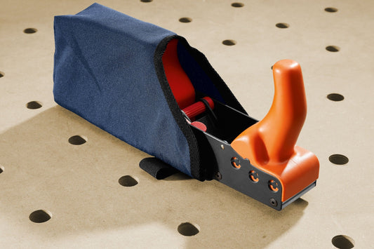 Festool T-BAG M Werkzeugtasche blau mit orangem Griff in Systainer³ ToolBag auf Lochrasterplatte