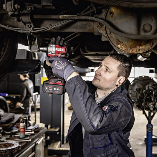 FLEX IW 1/2" 400 18.0-EC Akku-Schlagschrauber 18 V Anwendung im Kfz-Bereich Stoßdämpfer